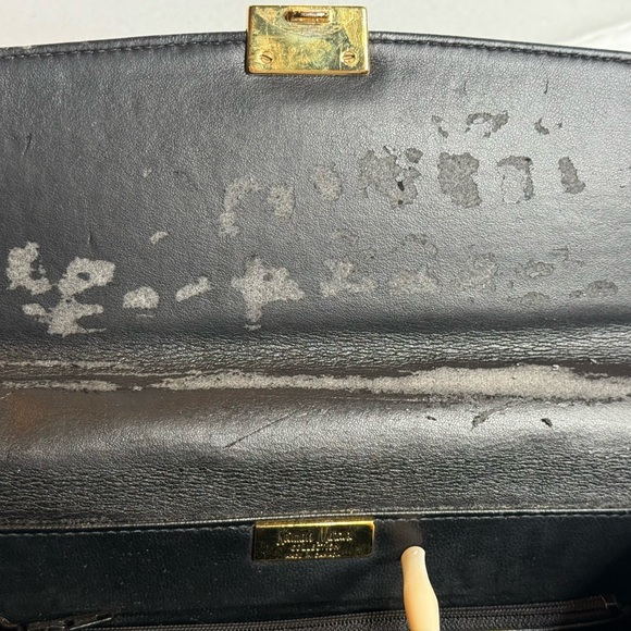 Elegant Neiman Marcus collection Black Patent Crocodile-Embossed Handbag - Picture 8 of 8